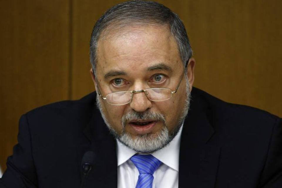 Ministro da Defesa de Israel pede boicote a empresas árabes