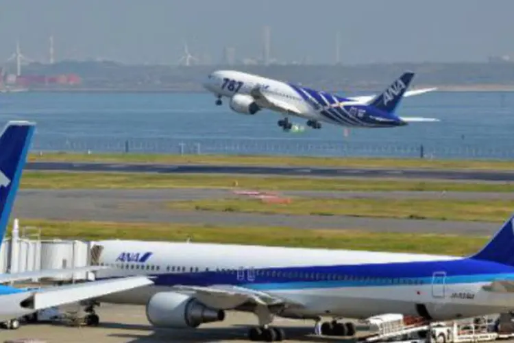 
	Avi&otilde;es da All Nippon Airways: entregas acontecer&atilde;o de forma escalonada entre 2016 e 2023 no caso dos Airbus e de 2017 a 2027 com os Boeings
 (Yoshikazu Tsuno/AFP)