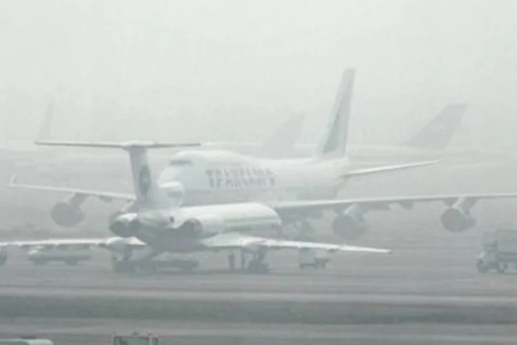 As companhias aéreas dos EUA e Canadá denunciaram que a UE viola o direito internacional ao obrigar que seus voos paguem pela emissão de CO2  (Alexey Sazonov/AFP)