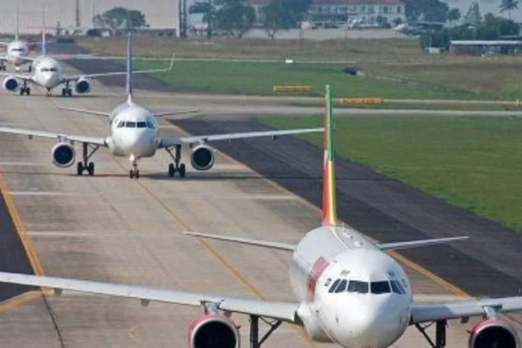 Aviões prontos para decolar: companhias são obrigadas a conviver com diversas alíquotas do ICMS cobrado pelos Estados (.)