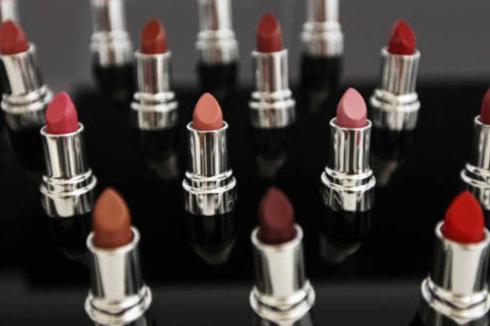 Avon tem prejuízo de US$ 331 milhões no 4º trimestre de 2014