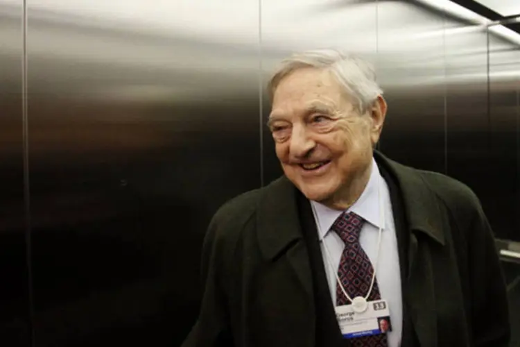
	George Soros: maior investimento em uma &uacute;nica a&ccedil;&atilde;o na maior empersa de gen&eacute;ricos do mundo
 (Simon Dawson/Bloomberg)