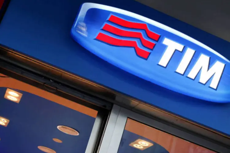 
	Logo da TIM, da Telecom Italia, em frente a uma loja da operadora em Pescara, na It&aacute;lia
 (Marc Hill/Bloomberg)