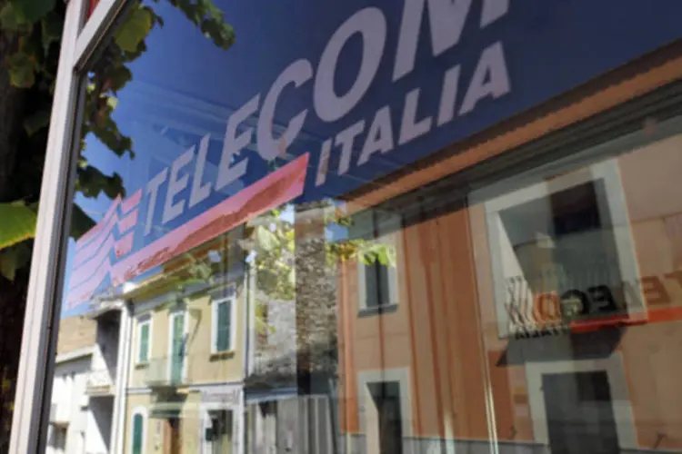 
	Logo da Telecom Italia: Telecom Italia Media disse em comunicado que o seu conselho de administra&ccedil;&atilde;o havia decidido continuar em negocia&ccedil;&otilde;es para alcan&ccedil;ar um acordo final
 (Marc Hill/Bloomberg)