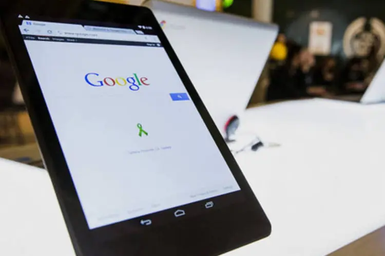 
	Tablet Nexus 7, do Google, acessando uma p&aacute;gina do buscador: empresater&aacute; que publicar a decis&atilde;o na homepage do pa&iacute;s por 48 horas
 (Ken James/Bloomberg)