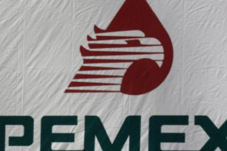 
	Pemex: as autoridades emitiram um alerta &agrave; popula&ccedil;&atilde;o para que evite sair de casa devido &agrave; presen&ccedil;a, no ar, de compostos qu&iacute;micos
 (Susana Gonzalez)