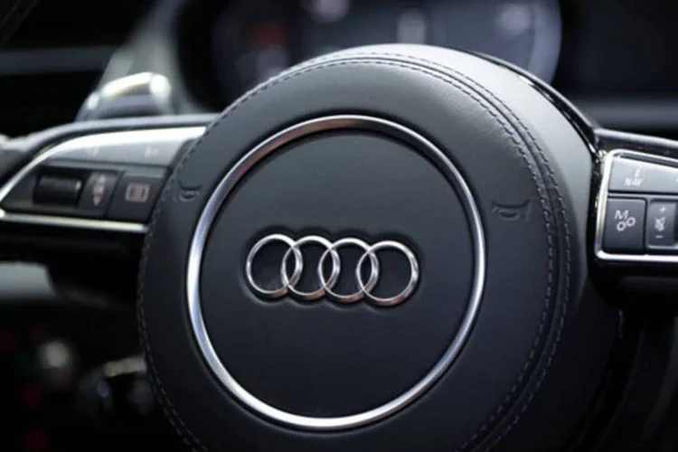Volante de um carro da Audi: montadora apresentará o sedã A3 no Salão Internacional do Automóvel norte-americano, em Detroit (Kiyoshi Ota/Bloomberg)