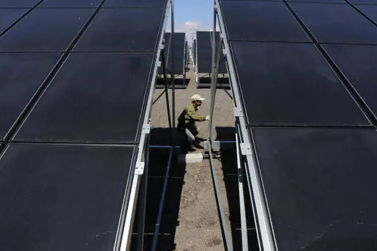 
	Energia solar: governo federal prepara um leil&atilde;o de energia de reserva para o segundo semestre
 (Yuriko Nakao/Bloomberg)
