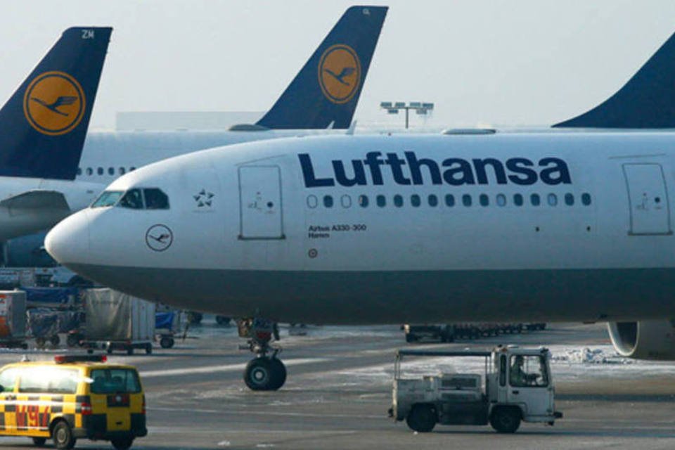 Lucro da Lufthansa cai 74,5% em 2013