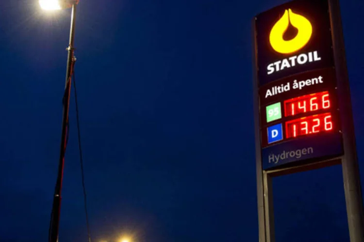 Posto da Statoil: produção recorde em seus campos fora da Noruega elevou a produção para 1,967 milhão de barris equivalentes de petróleo (Kristian Helgesen/Bloomberg)