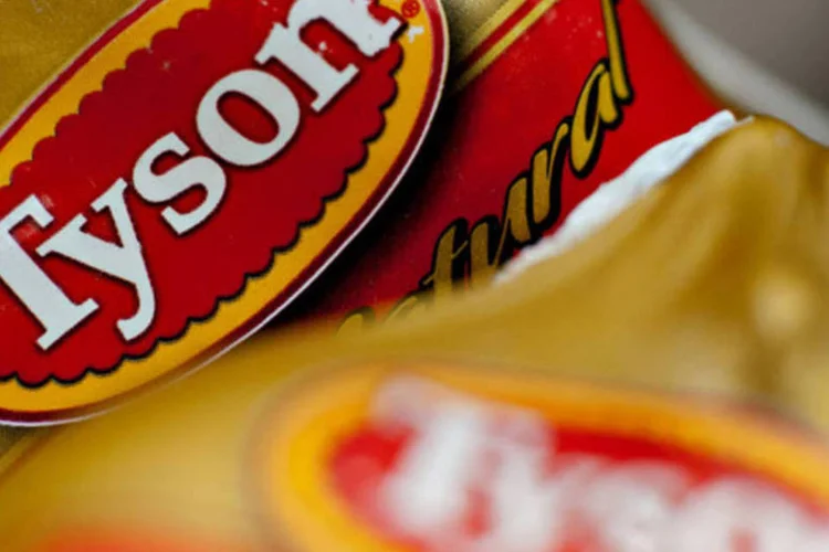 
	Tyson Foods: &quot;A curto prazo usaremos o dinheiro desta opera&ccedil;&atilde;o para pagar a d&iacute;vida associada com nossa aquisi&ccedil;&atilde;o da Hillshire Brands&quot;, declarou o presidente da empresa
 (Daniel Acker/Bloomberg)
