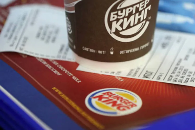 Recibo em uma bandeja dentro de uma franquia da rede de fast food Burger King em Moscou, na Rússia (Andrey Rudakov/Bloomberg)