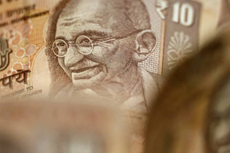 
	Moeda indiana Rupia: banco central da &Iacute;ndia manteve a taxa de juros em 8 por cento como esperado
 (Dhiraj Singh)