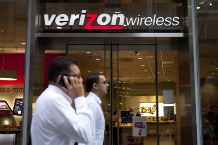 
	Loja da Verizon Wireless em Nova York: o lucro l&iacute;quido atribu&iacute;vel &agrave; Verizon foi de 4,23 bilh&otilde;es de d&oacute;lares
 (Jin Lee/Bloomberg)