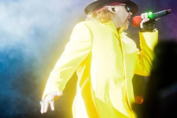 O vocalista Axl Rose veio acompanhado agora de uma banda diferente, sem nenhum outro de seus integrantes originais (Rodrigo Esper/Grudaemmim)