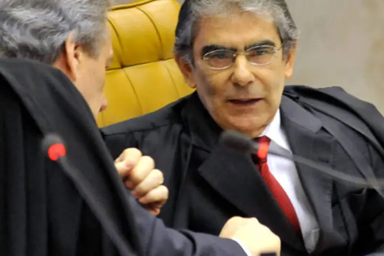 Ministro Ayres Britto vota pela constitucionalidade da Ficha Limpa (AGENCIA BRASIL)