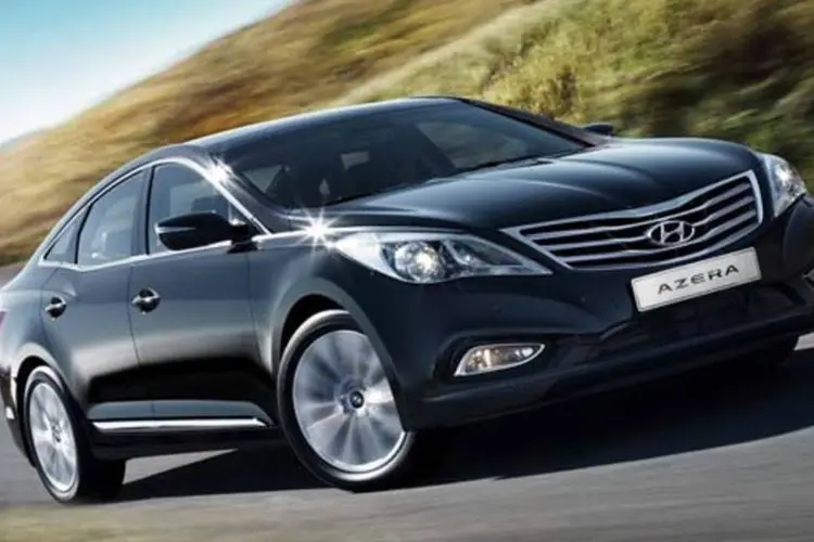 
	Hyundai Azera 2013: motivo da convoca&ccedil;&atilde;o &eacute;, naturalmente, o mesmo: a substitui&ccedil;&atilde;o do interruptor das luzes de freio
 (Divulgação)