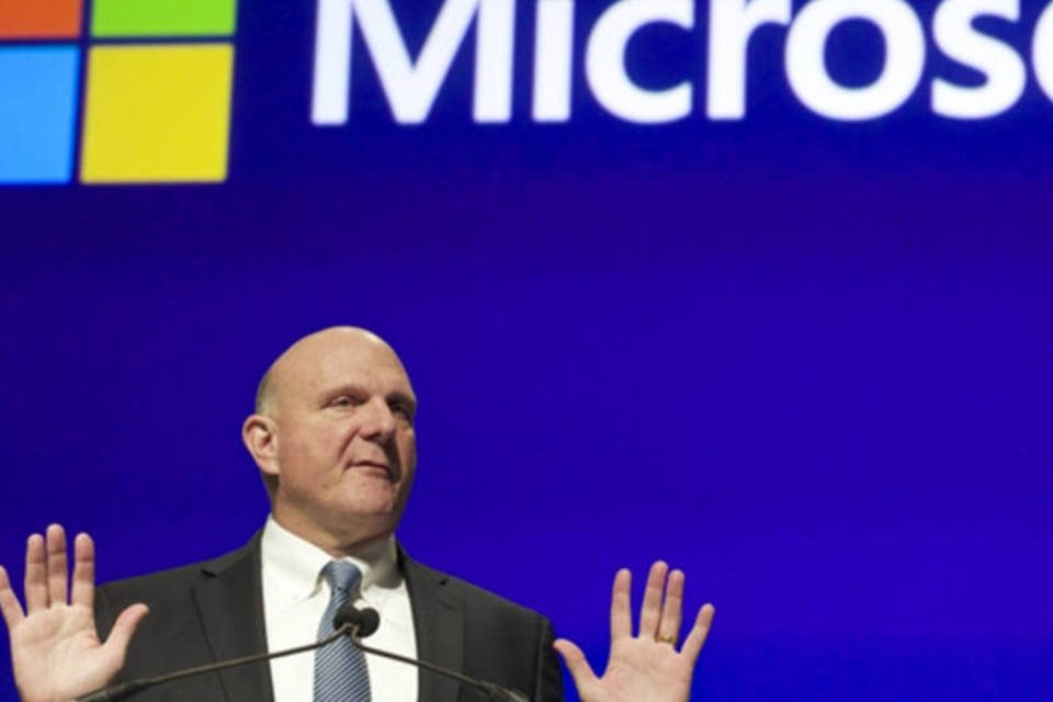 Steve Ballmer admite erro na estratégia de celulares