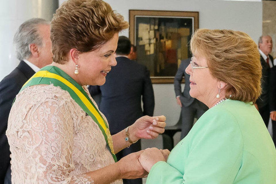 Dilma viaja para o Chile para um encontro com Bachelet