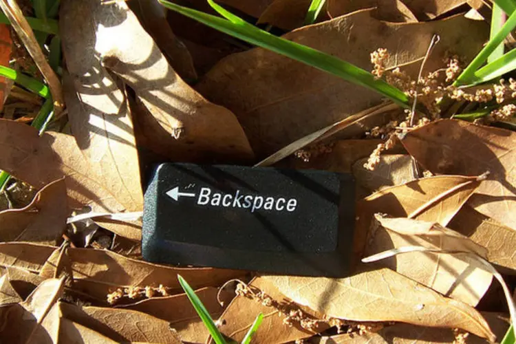 
	Tecla backspace: A divis&atilde;o da heran&ccedil;a s&oacute; pode ser questionada depois se houver uma a&ccedil;&atilde;o de anula&ccedil;&atilde;o da partilha
 (Flickr/ElbridgeGerry)