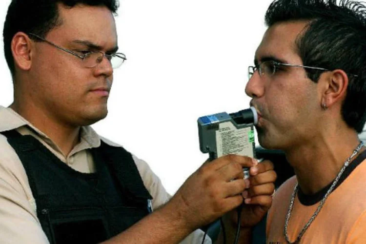 
	Lei seca: a Opera&ccedil;&atilde;o Lei Seca foi lan&ccedil;ada em 2009. Desde ent&atilde;o, quase 1 milh&atilde;o de motoristas foram abordados
 (Fabio Pozzebom/ABr)