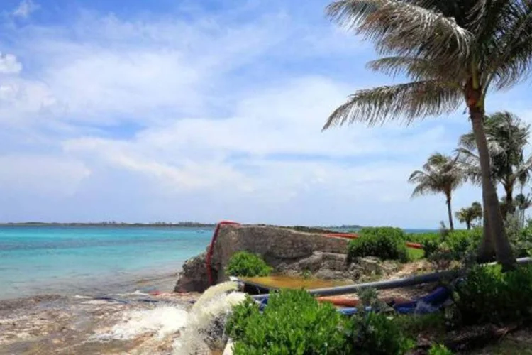 Bahamas: eles estariam numa embarcação com dezenas de outras pessoas de várias nacionalidades (Getty Images)