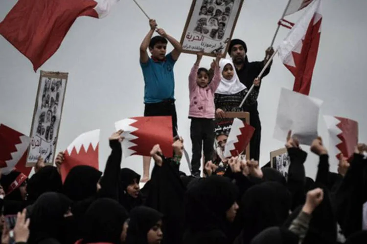 
	Manifestantes xiitas durante os protestos de 2011: eles foram condenados pela participa&ccedil;&atilde;o nas manifesta&ccedil;&otilde;es daquele ano
 (Mohammed al-Shaikh/AFP)