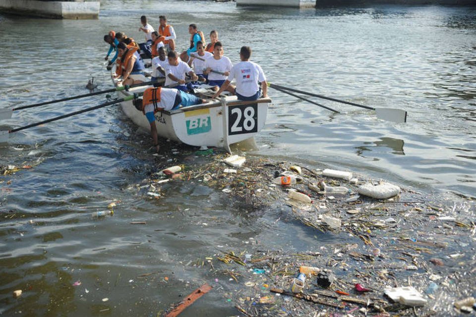 Operação da PF apura crime ambiental na Baía de Guanabara
