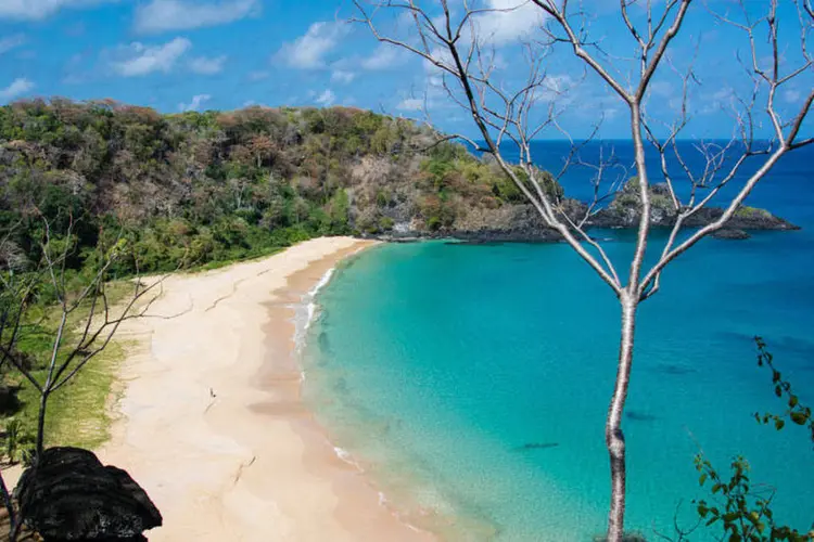 
	Ba&iacute;a do Sancho, em Fernando de Noronha
 (Wikimedia Commons/Wikimedia Commons)