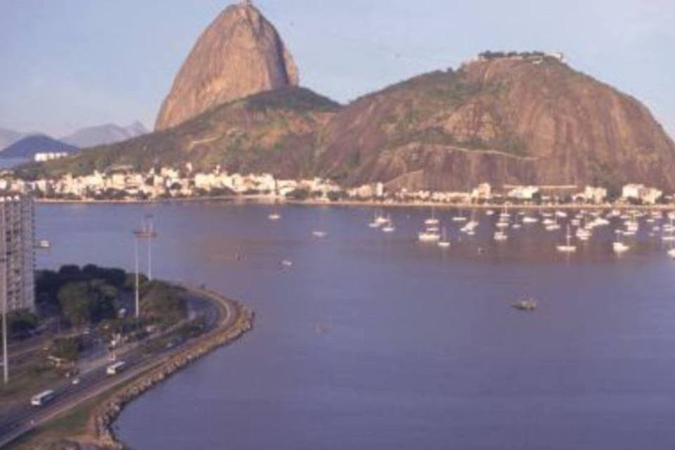 Rio negocia empréstimo para despoluir Baía de Guanabara