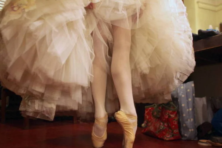 Bailarina: os perfeccionistas muitas vezes têm alto desempenho – mas o preço desse sucesso pode ser a infelicidade e insatisfação crônicas (Jeff J Mitchell/Getty Images)