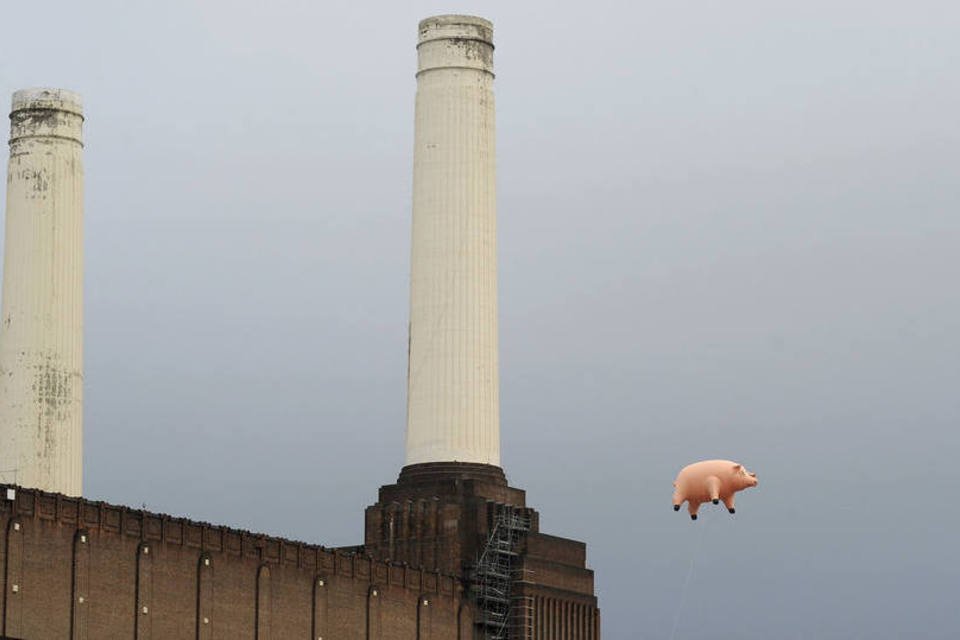 Pink Floyd recupera balão de porco gigante que ilustrou CD