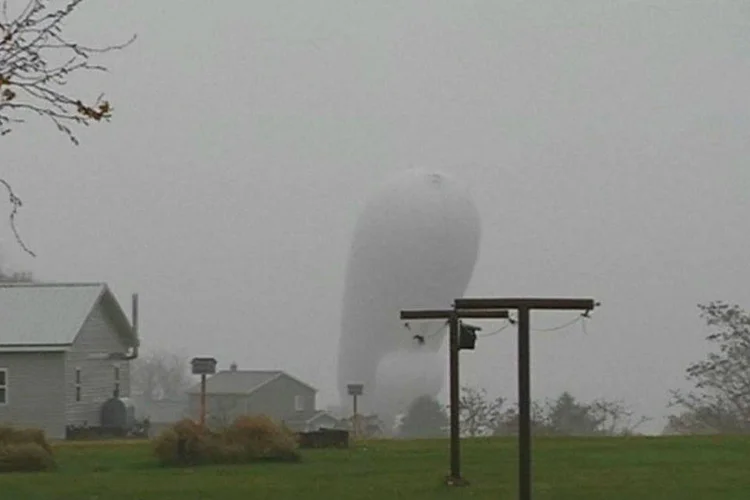 Balão militar que se soltou de base nos Estados Unidos: não ficou claro de imediato como o balão se soltou da sua estação (SECV8/Reuters)