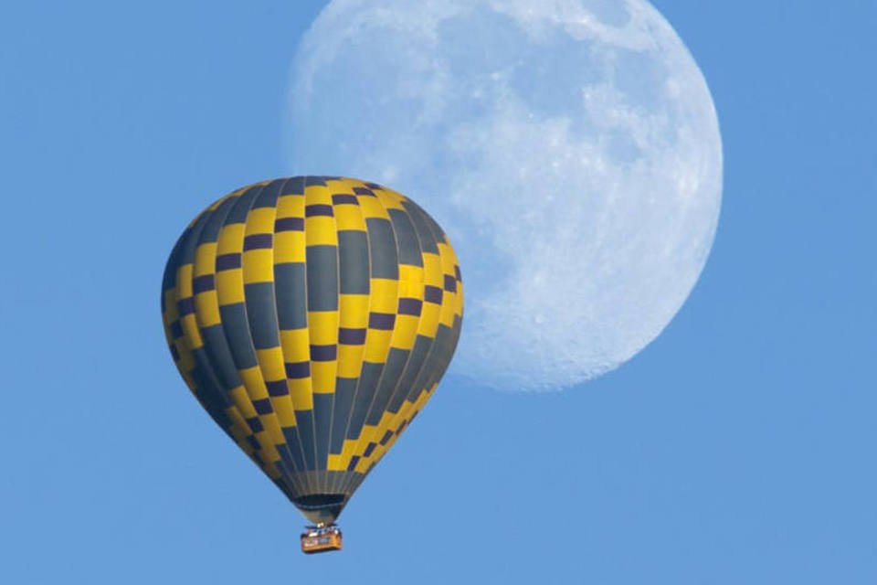 Balão com 16 cai no Texas; aparentemente ninguém sobreviveu