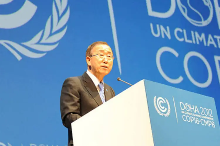 
	Ban Ki-moon: Ban disse que este tipo de ajuda&nbsp;&quot;n&atilde;o pode resolver por si s&oacute; a crise, que n&atilde;o vai se solucionar a menos que se chegue a uma sa&iacute;da pol&iacute;tica&quot;.
 (UNFCCC/Flickr)