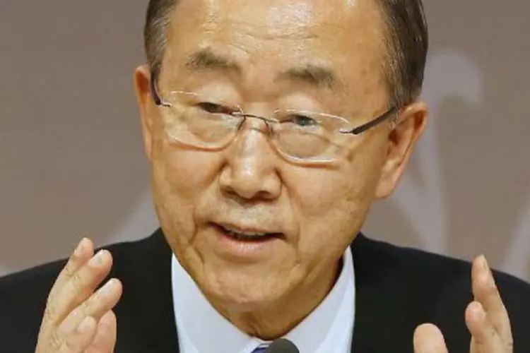 
	Ban Ki-moon: ele acredita que o mundo pode se tornar &quot;mais seguro atrav&eacute;s do di&aacute;logo e dos meios pac&iacute;ficos&quot;
 (Karim Jaafar/AFP)