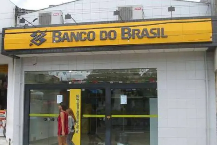 
	Ag&ecirc;ncia do Banco do Brasil: a a&ccedil;&atilde;o do BB encerrou o preg&atilde;o desta quinta-feira em queda de 4,45 por cento, a 21,45 reais
 (Patrick/Wikimedia Commons)
