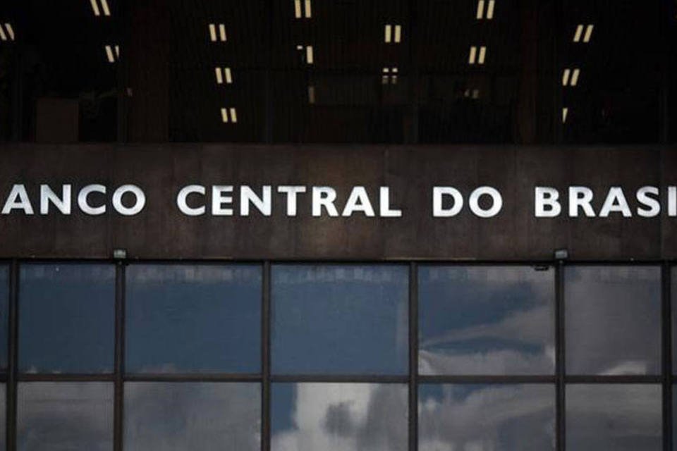 BC projeta dívida líquida de 34,9% do PIB para 2015