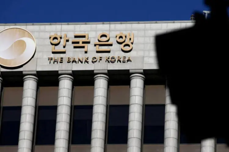 
	Sede do Bank of Korea (BoK): &uacute;ltimo corte da taxa de juros aconteceu em maio de 2013
 (SeongJoon Cho/Bloomberg)