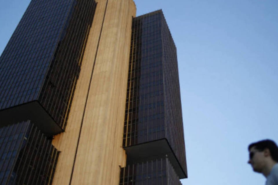 Banco Central projeta US$ 65 bilhões em IED para 2013