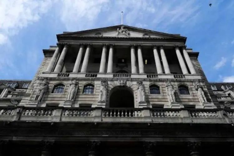 
	Banco da Inglaterra: &nbsp;economia brit&acirc;nica apresentou no ano passado uma virada surpreendente e os mercados est&atilde;o precificando ao menos alguma chance de aumento dos juros no final deste ano
 (Paul Hackett/Reuters)