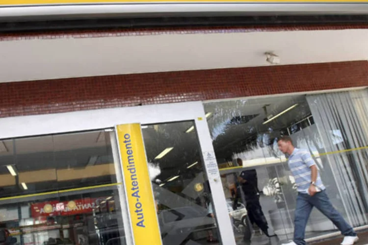 
	Ag&ecirc;ncia do Banco do Brasil (BB), em Bras&iacute;lia: a&ccedil;&atilde;o&nbsp;fechou em baixa de 7,25 por cento, a 22,01 reais
 (Adriano Machado/Bloomberg)