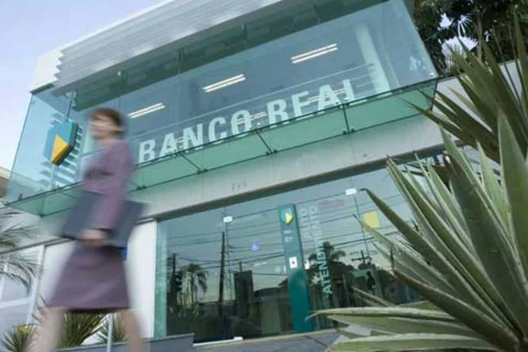 Agência do Banco Real: cartões e cheque do banco continuam valendo (Fabiano Accorsi/EXAME)