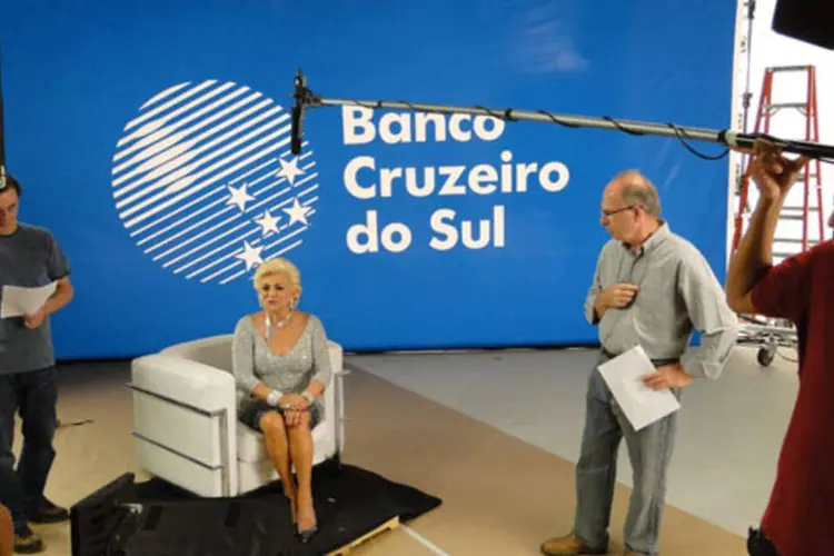 Campanha do Cruzeiro do Sul com Hebe Camargo: o banco está sob intervenção do Banco Central por conta de “graves” violações de normas (Divulgação)