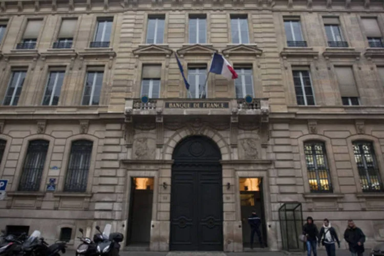 Banco central francês:segunda maior economia da Europa saiu da recessão com crescimento mais rápido que o esperado de 0,5% no segundo trimestre (Balint Porneczi/Bloomberg)