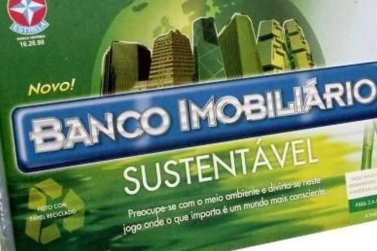 Banco Imobiliário sustentável tem cartas feitas de papel reciclado e embalagem envolta em plástico especial (Estrela/Divulgação)