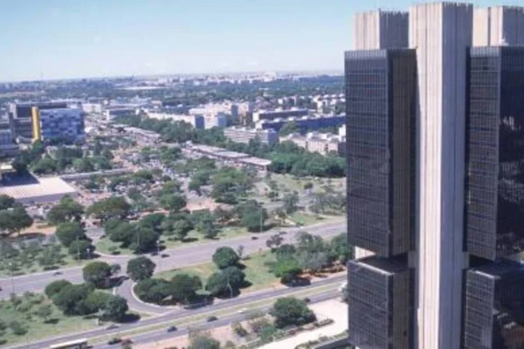 Índice de Atividade Econômica do Banco Central ficou praticamente estável em junho (.)
