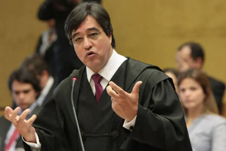 Advogado do réu Henrique Pizzolato durante sustentação de defesa no julgamento do mensalão, em agosto de 2012 (Carlos Humberto/SCO/STF)