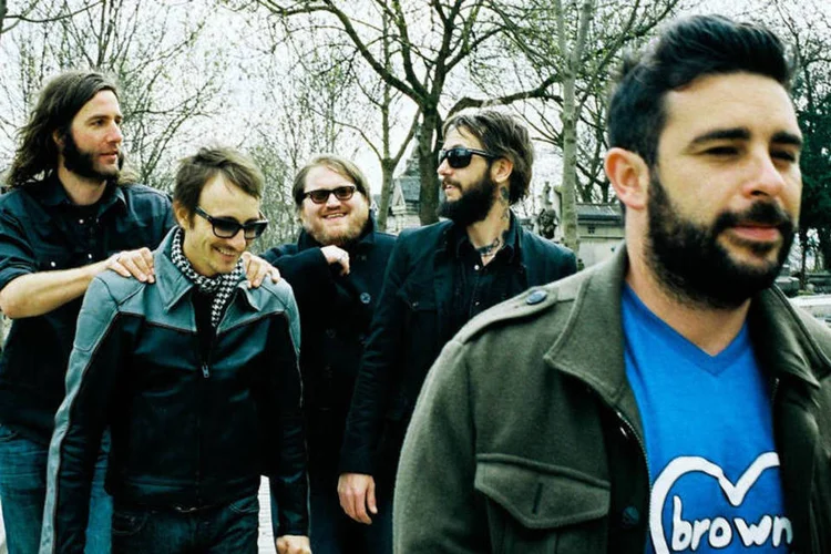Grupo liderado pelo vocalista Ben Bridwell é marcado pela fusão entre as músicas tradicionais caipiras norte-americanas e o indie (Divulgação)