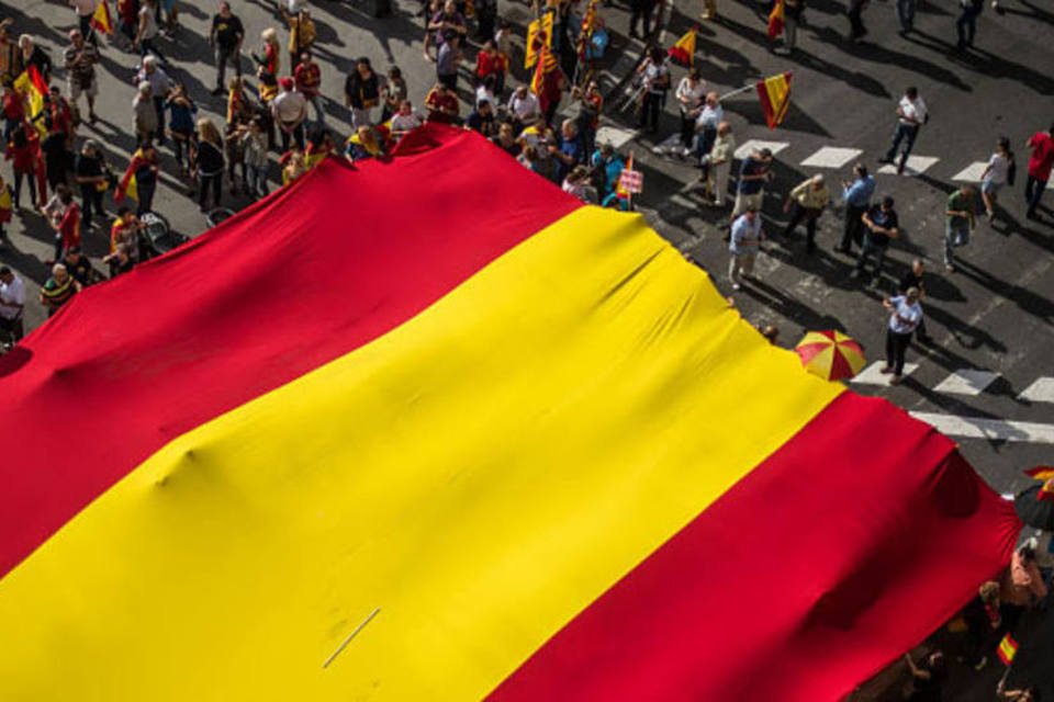 Grave acidente deixa 2 mortos e quase 50 feridos na Espanha